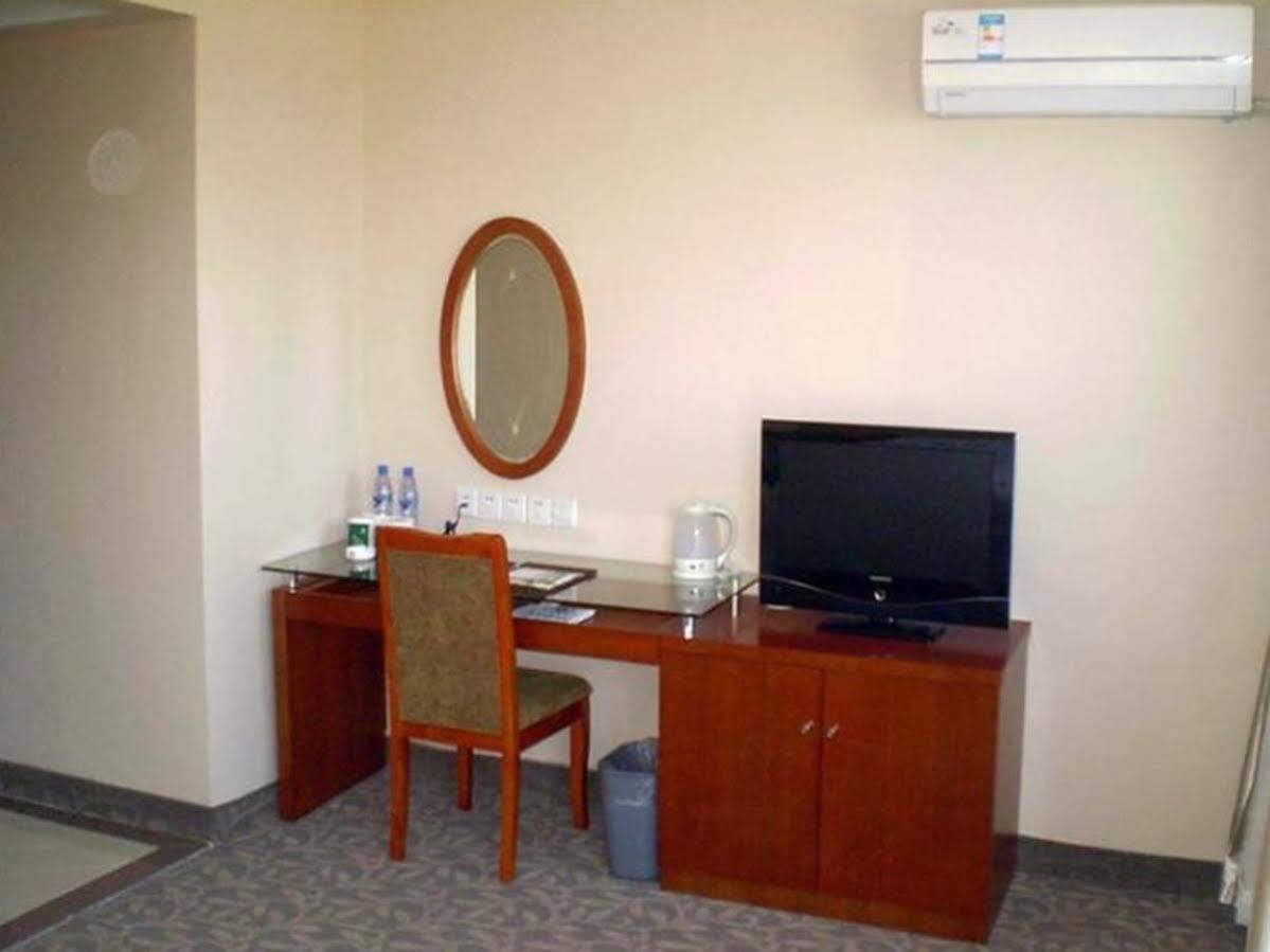 Greentree Inn Jiangsu Wuxi Hubin Business Street Business Hotel エクステリア 写真